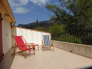 Terrace/patio - Tautavel: Large house in village between sea / mountain with gardens / terraces (Tautavel)