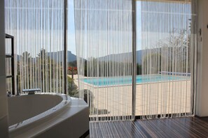 Outdoor pool, a heated pool - Large villa with private heated pool (Bagnols-En-Forêt)