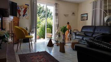 電視、書籍、音響