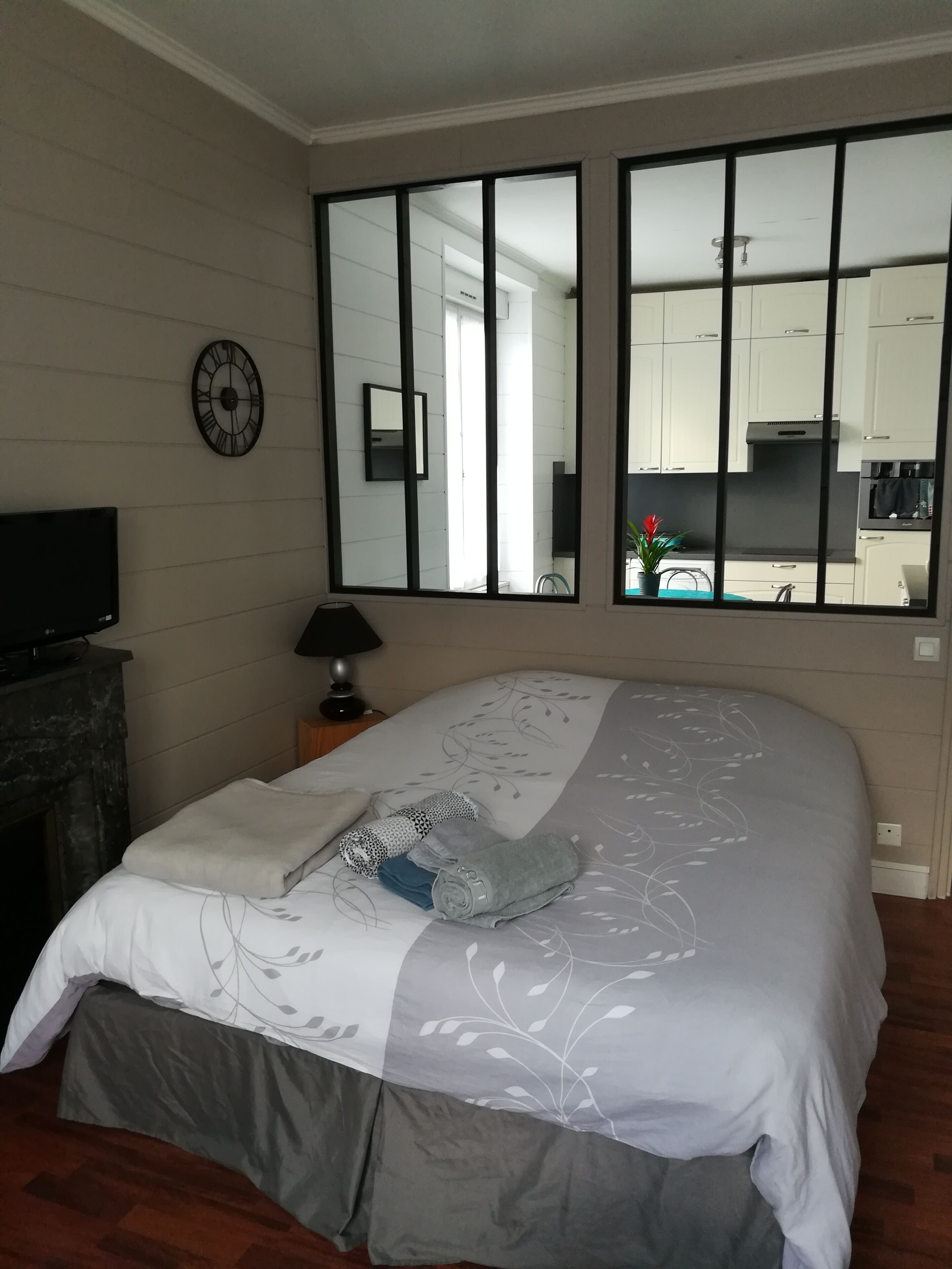 Bright studio in Brest center, near tramway