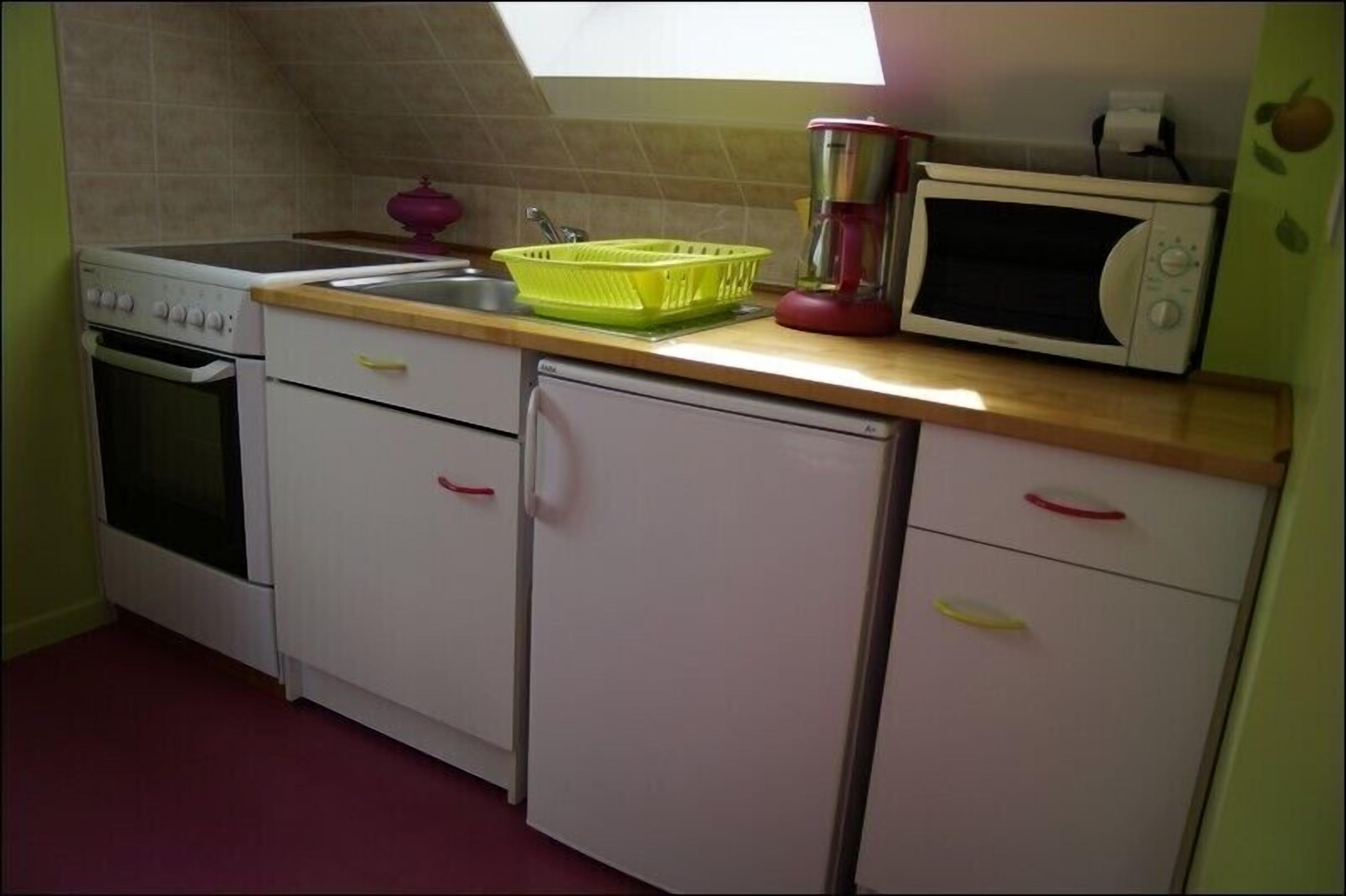 Apartment between land and sea