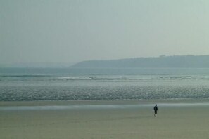 Beach nearby - Breton cottage 300m from the beach, near the Côte de Granit Rose (Plestin-Les-Grèves)