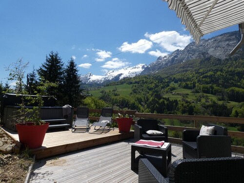 Chalet Haute Savoie quiet jacuzzi wifi near Lake Annecy