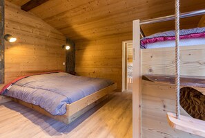 3 chambres, fer et planche à repasser, accès au Wi-Fi (inclus)