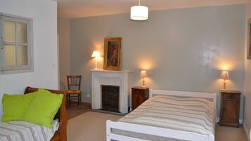 1 bedroom, iron/ironing board