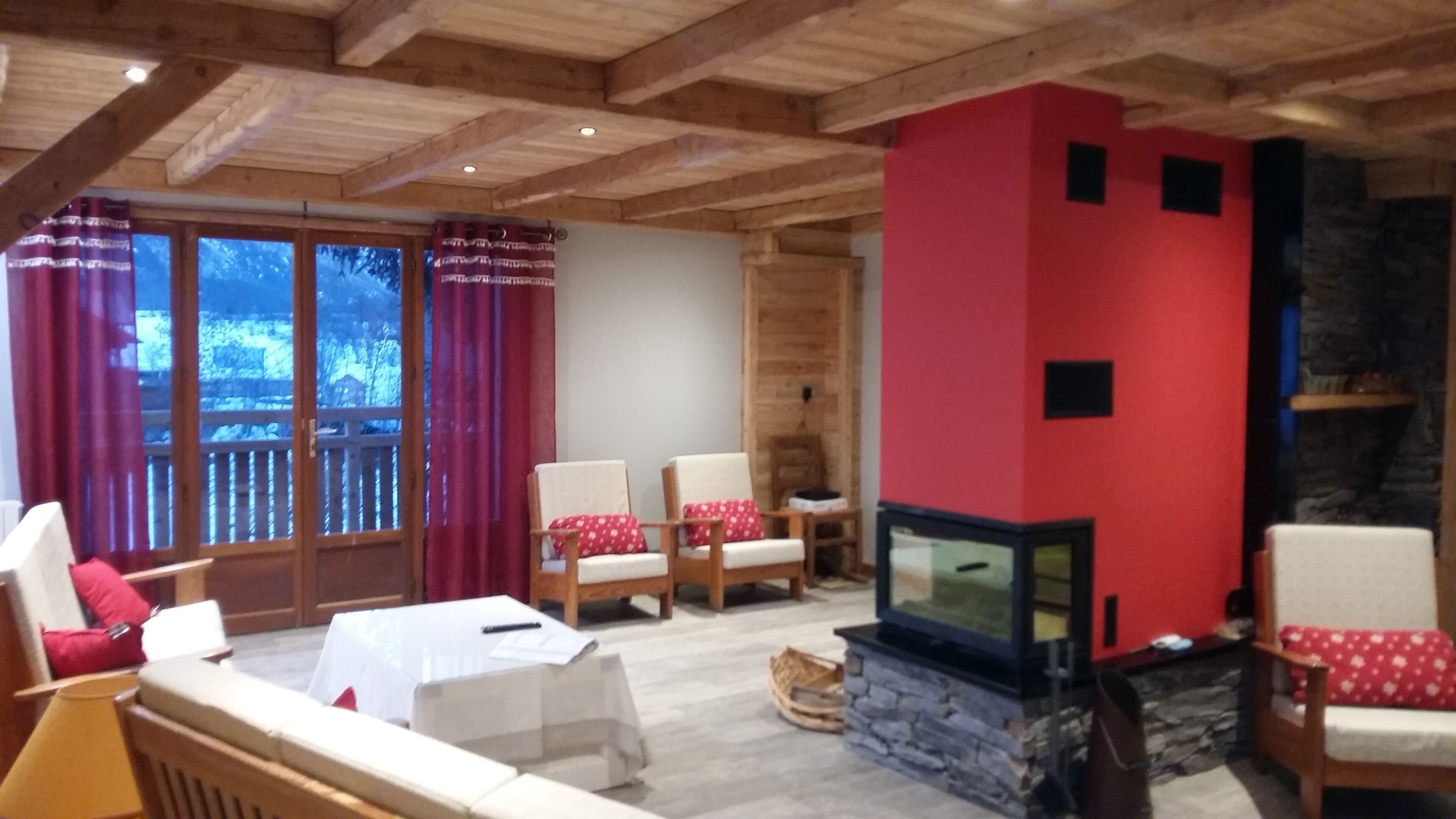 chalet L'Aigliere, 11 rooms each equipped with their bathroom and toilet,