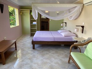 5 quartos, ferros/tábuas de passar roupa, berço de viagem, Wi-Fi