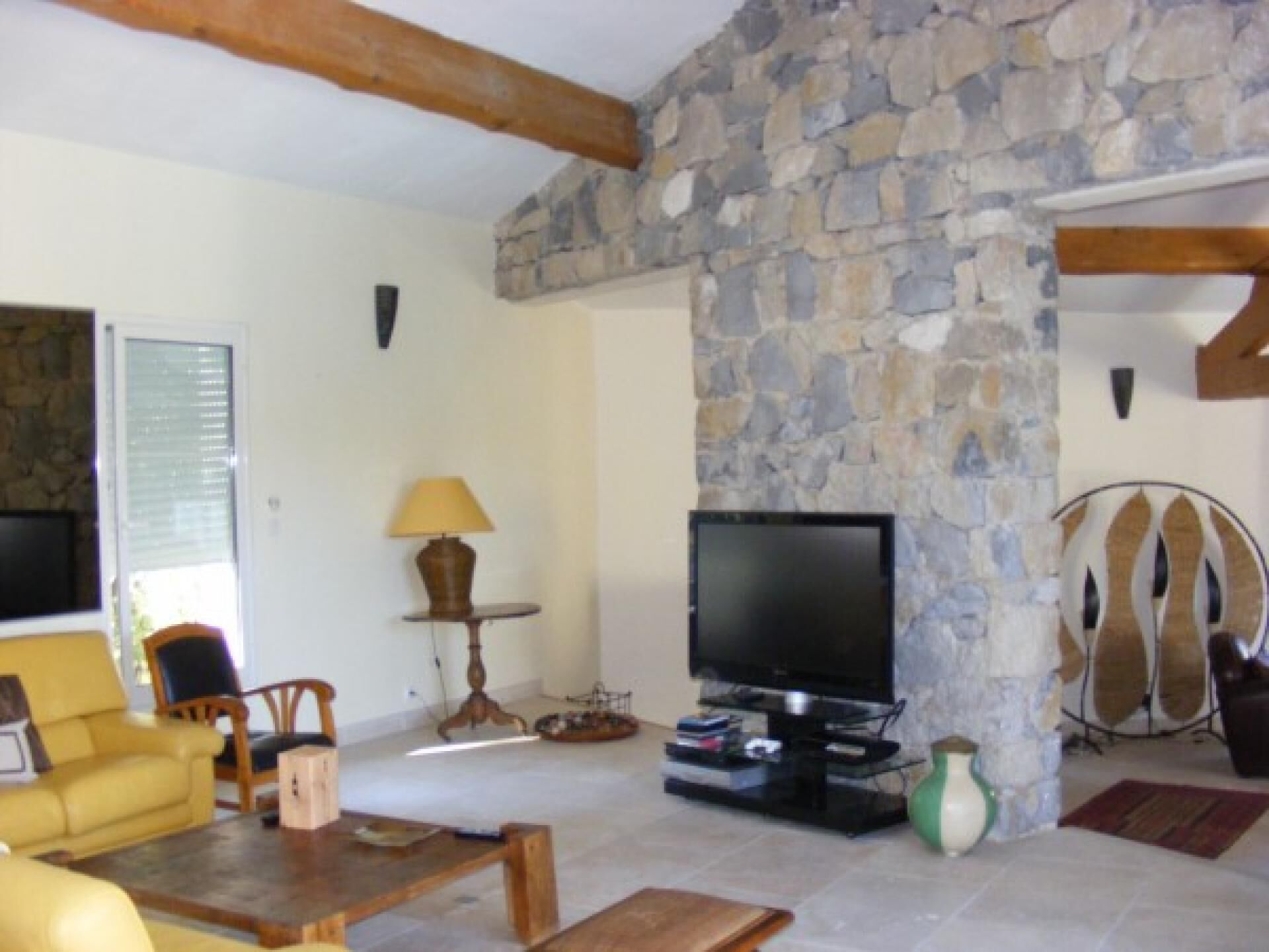 智能电视、电子游戏、DVD 播放器、乒乓球