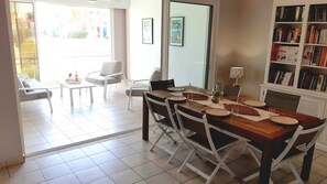 Dining - NEW SPACIOUS APARTMENT TO THE FRENCH WEST INDIES (SAINT FRANCOIS)