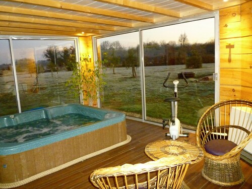 Gîte des Vendangeurs, 6 pers., Close Atlantic Ocean beaches, spa, wifi and air conditioning