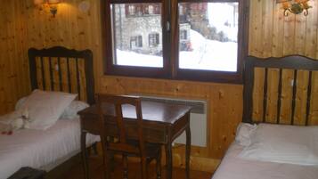 4 chambres, bureau, lit parapluie, Wi-Fi gratuit