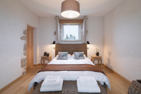 4 bedrooms, free WiFi