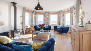 薄型テレビ、Netflix、ストリーミングサービス