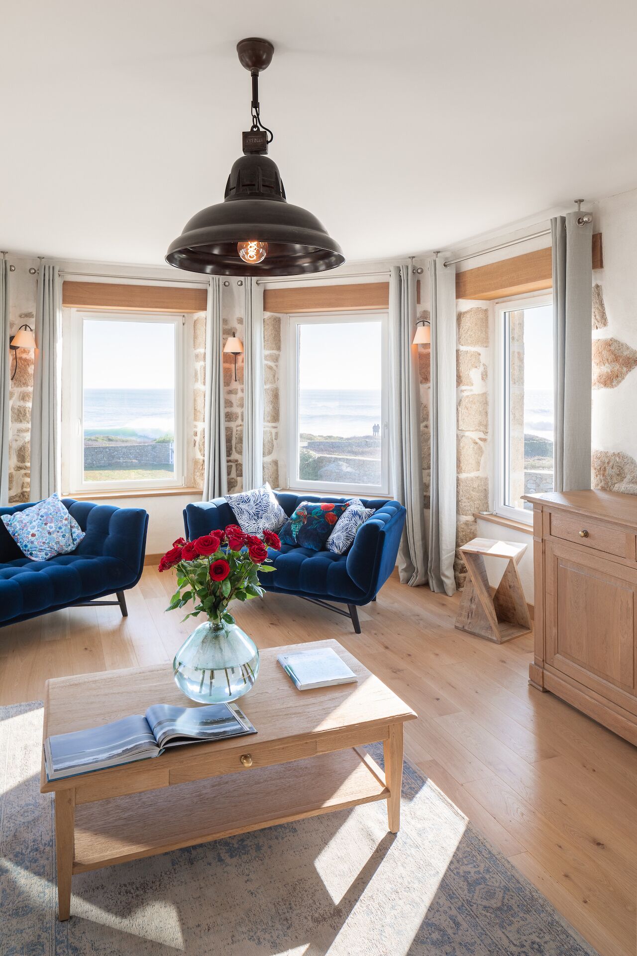 薄型テレビ、Netflix、ストリーミングサービス