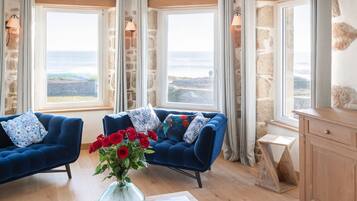 薄型テレビ、Netflix、ストリーミングサービス