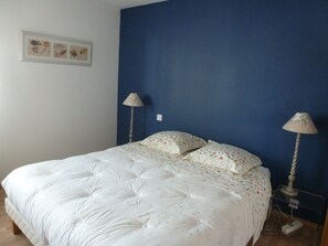 2 Schlafzimmer, Schreibtisch, Bügeleisen/Bügelbrett, kostenloses WLAN