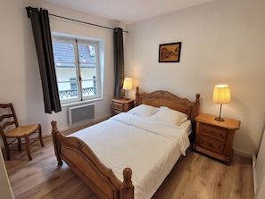 4 chambres, bureau, fer et planche à repasser, Wi-Fi gratuit