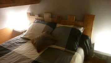 2 chambres, fer et planche à repasser, lit parapluie, Wi-Fi gratuit