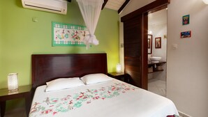 1 bedroom, iron/ironing board, WiFi (free), bed sheets - Villa Kaz Coco, sea views (Deshaies)