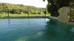 Utomhuspool och uppvärmd pool