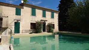 Piscine extérieure, piscine chauffée