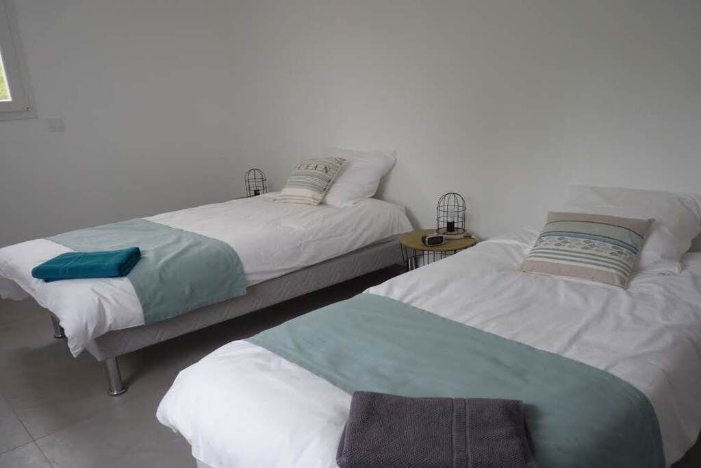 4 室のベッドルーム、アイロン / アイロン台、WiFi、ベッドシーツ