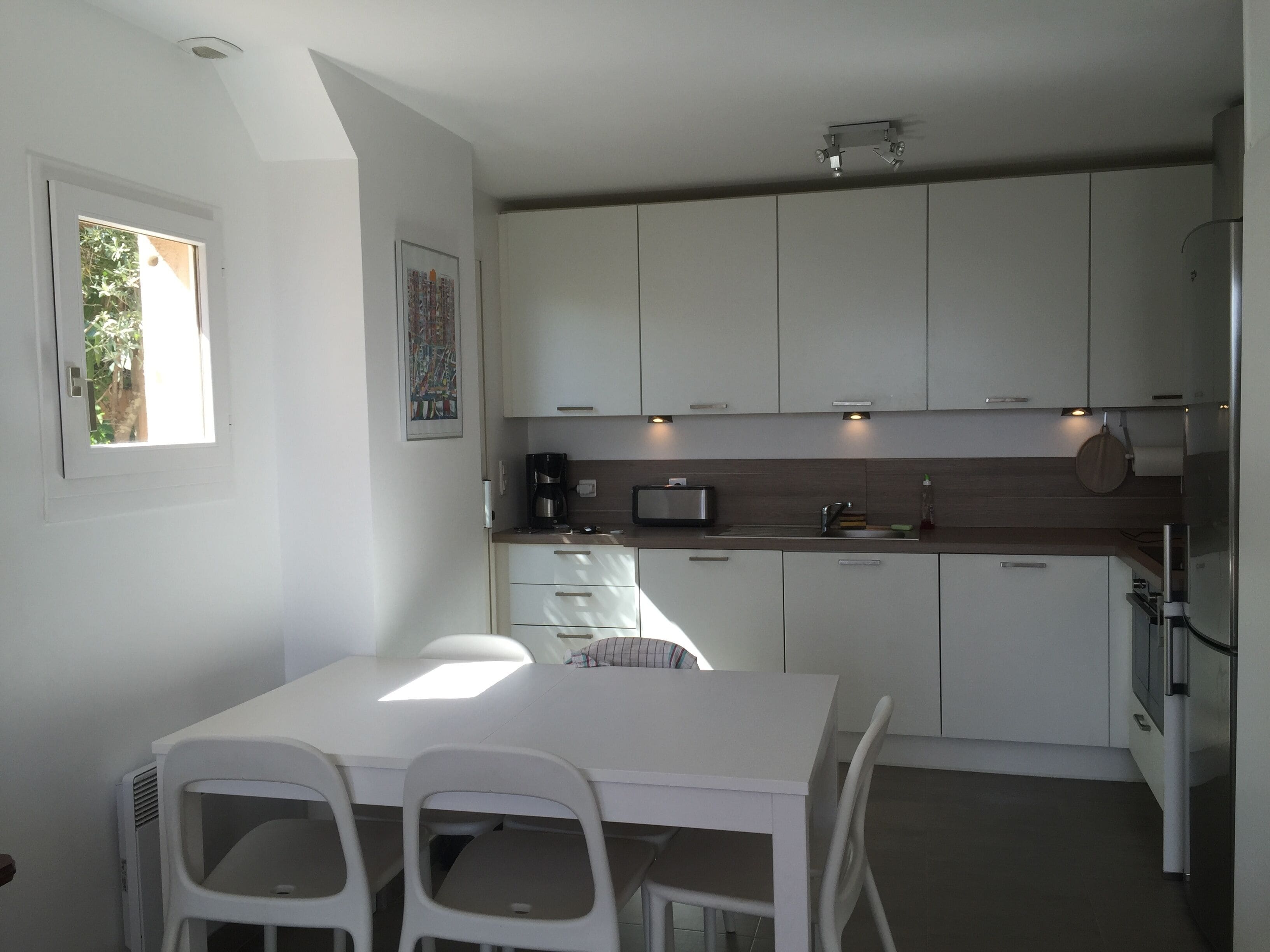 Kühlschrank, Ofen, Herdplatte, Geschirrspüler