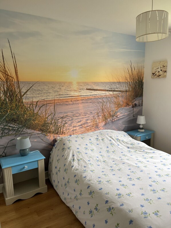 3 bedrooms, iron/ironing board, travel cot, free WiFi