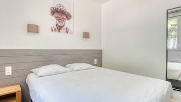 3 bedrooms, iron/ironing board, travel crib, WiFi