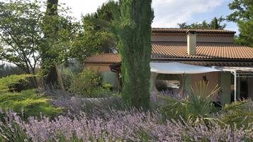 Enceinte de lâhĂ©bergement