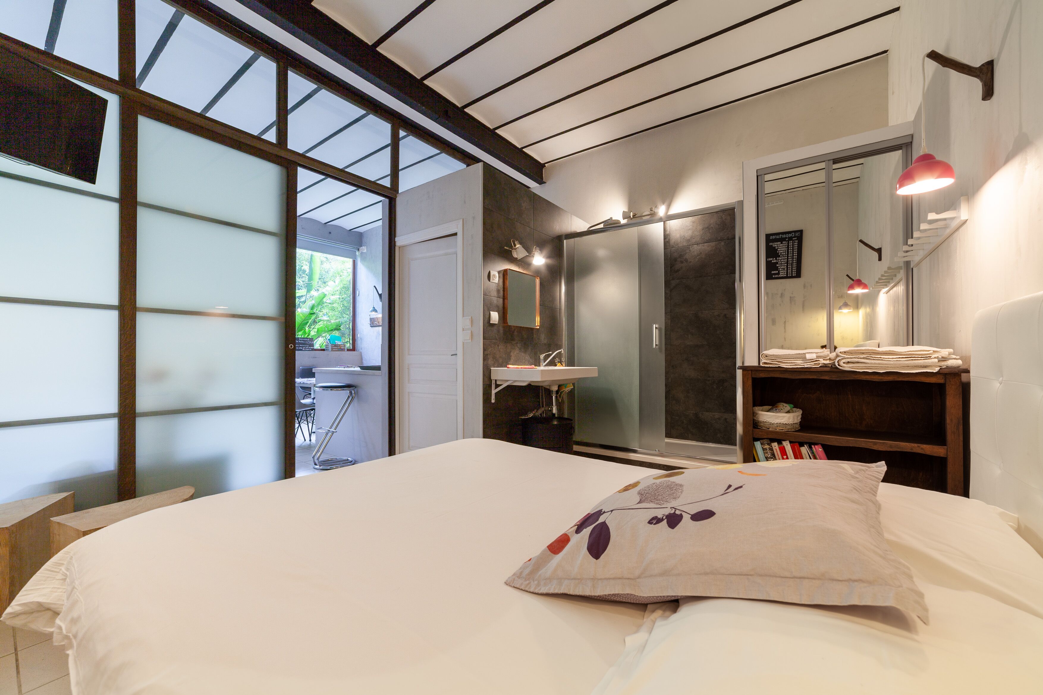 1 chambre, fer et planche à repasser, lit parapluie, Wi-Fi gratuit