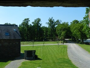 Property grounds - Cottage of charm 6/8 pers. Indoor pool heated all year. Morbihan. (Carentoir)