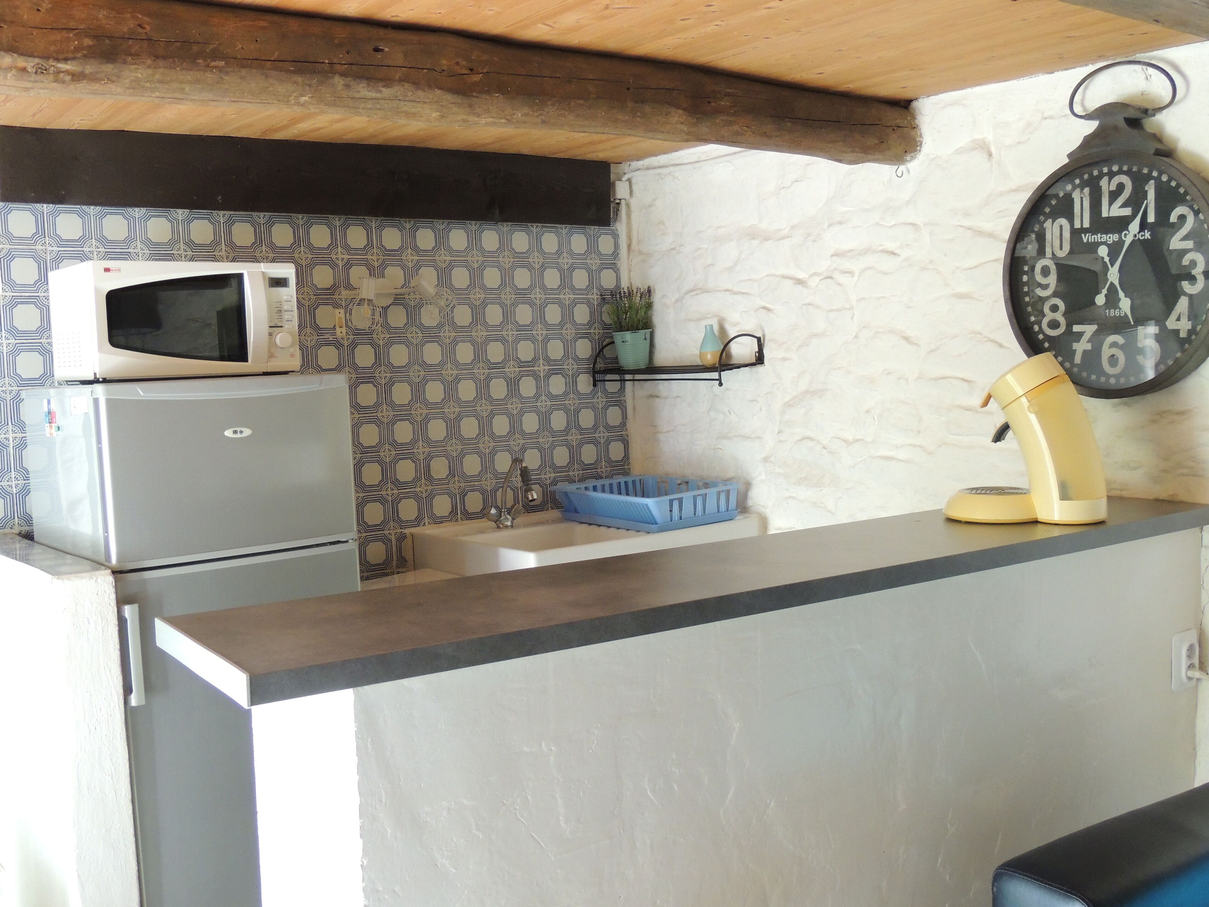 Chaumière Authentique située entre deux petits ports de caractère...