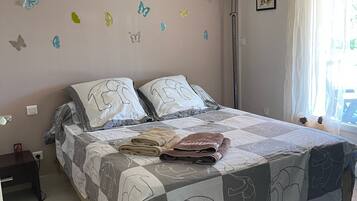 3 bedrooms, iron/ironing board, WiFi