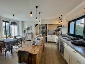 Fridge, microwave, oven, stovetop - "L‘ Elégance "- House in the heart of Quiberon (Quiberon)