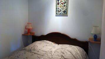 1 bedroom, iron/ironing board, free WiFi, bed sheets