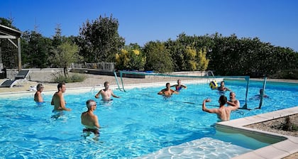 Hameau exclusivo y piscina XXL