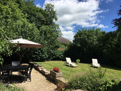 Quiet country house, enclosed grounds, in the Morvan Park, ideal for a couple