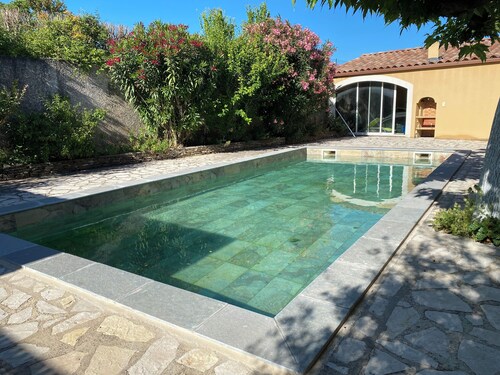 Provençal House With Pool Vaucluse, with Good Services