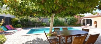 Provençal House With Pool Vaucluse, with Good Services