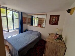 3 chambres, fer et planche Ă repasser, Wi-Fi, draps fournis