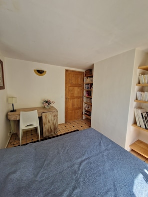 3 chambres, fer et planche Ă repasser, Wi-Fi, draps fournis