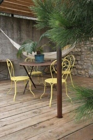 Outdoor dining - 18 Century Provencal Mas With Swimming Pool (Noves)