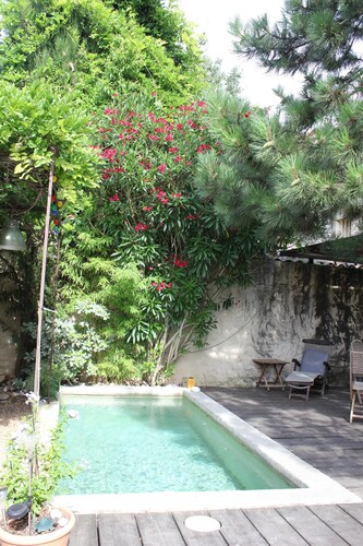 18 Century Provencal Mas With Swimming Pool