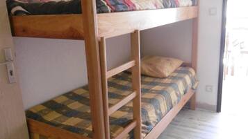 Een strijkplank/strijkijzer, gratis wifi