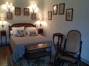 3 chambres, fer et planche à repasser, lit parapluie, Wi-Fi