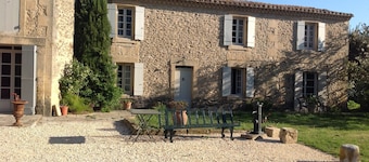 Autentico mas provenzale del XIX secolo classificato 4 * in un parco recintato di 5000 m²