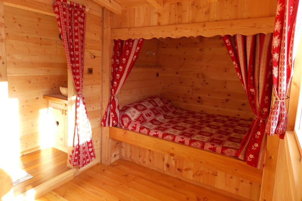 Schöne Ferienwohnung im Bergstil für 4 Personen 40m² VARS