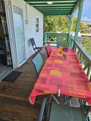 Outdoor dining - Chalet Sunset 2*, panoramic view of the bay, near Saint-Leu and its beaches (SAINT LEU)