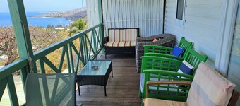 Chalet Sunset 2*, panoramic view of the bay, near Saint-Leu and its beaches